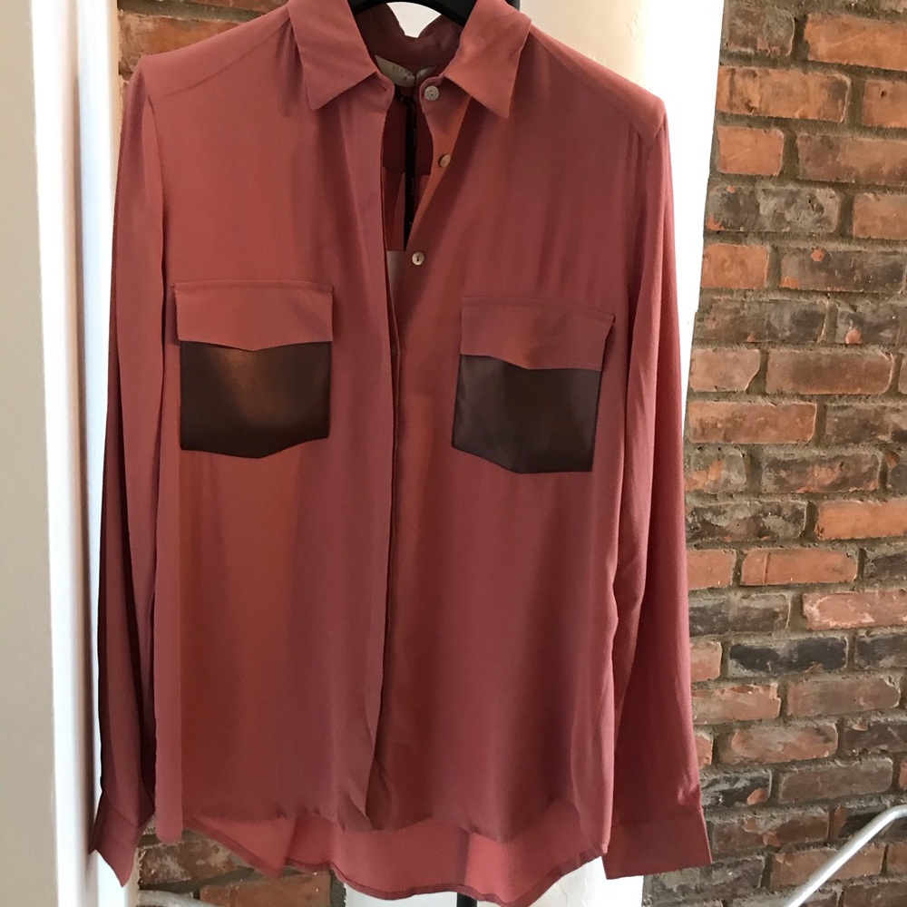 Pink blouse front pockets made in Italy BNWT sz 4